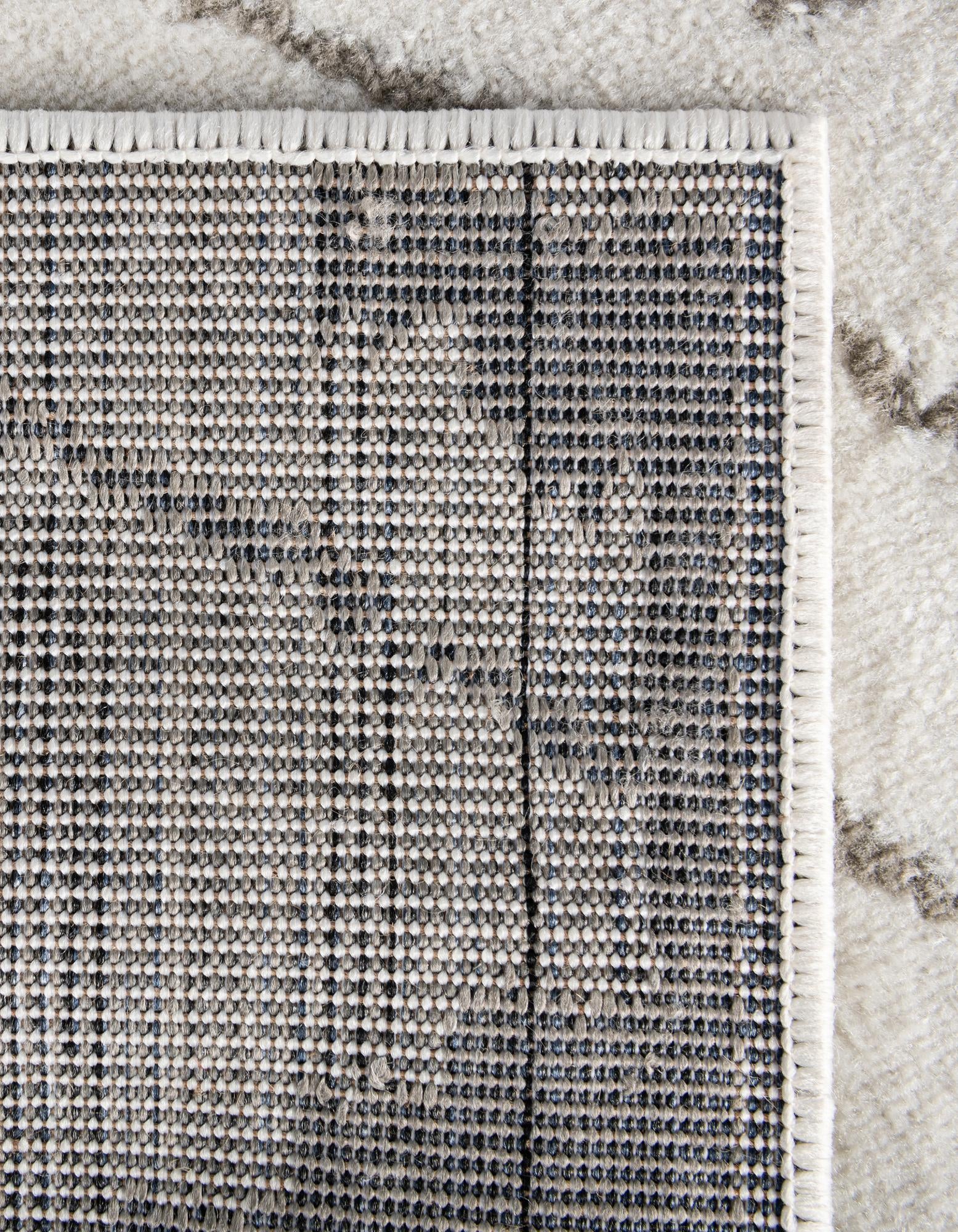 7' 10 x 7' 10 Oslo Square Rug