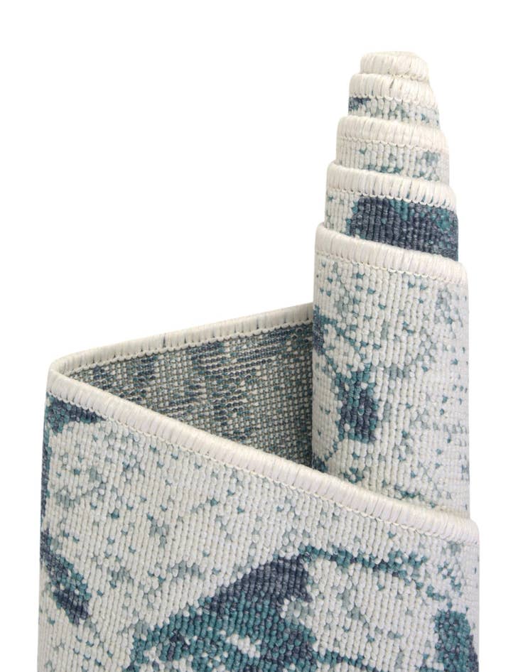 Detail image of 7' 10 x 7' 10  Washable Coastal Indoor / Outdoor Square Rug