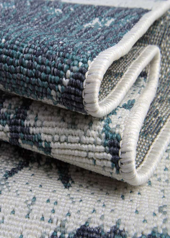 7' 10 x 7' 10 Easy-Clean Coastal Indoor / Outdoor Square Rug