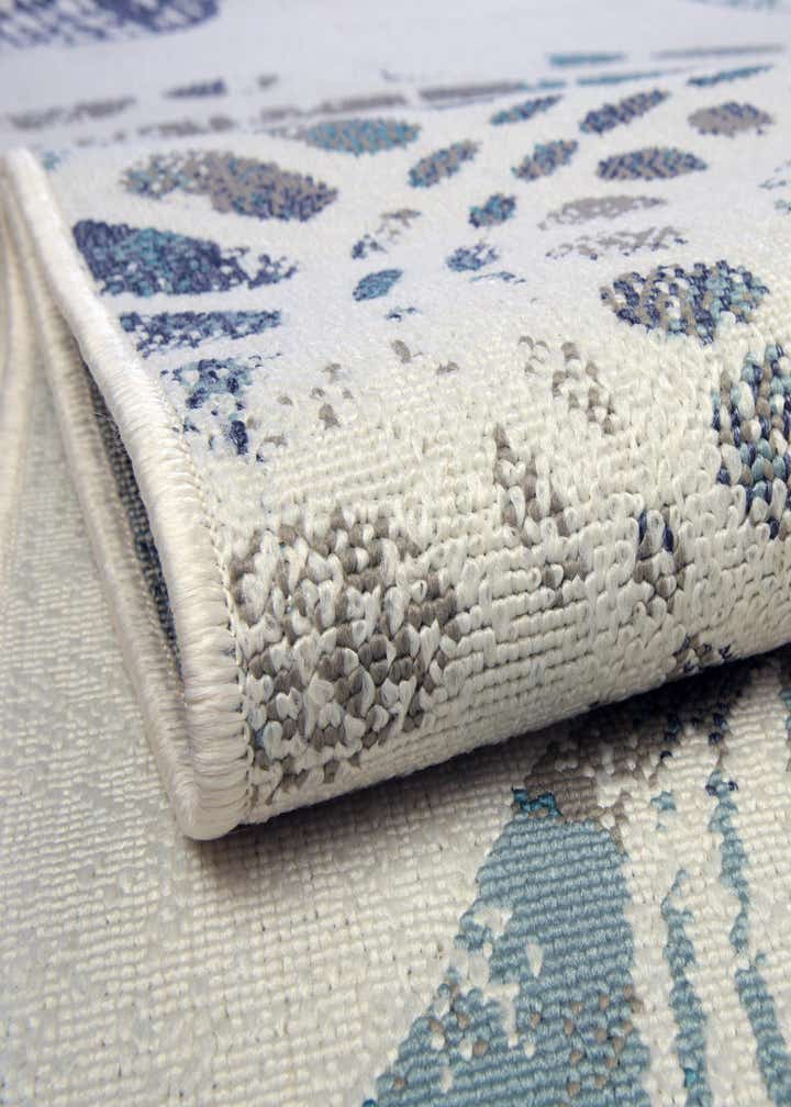 7' 10 x 7' 10 Easy-Clean Coastal Indoor / Outdoor Square Rug