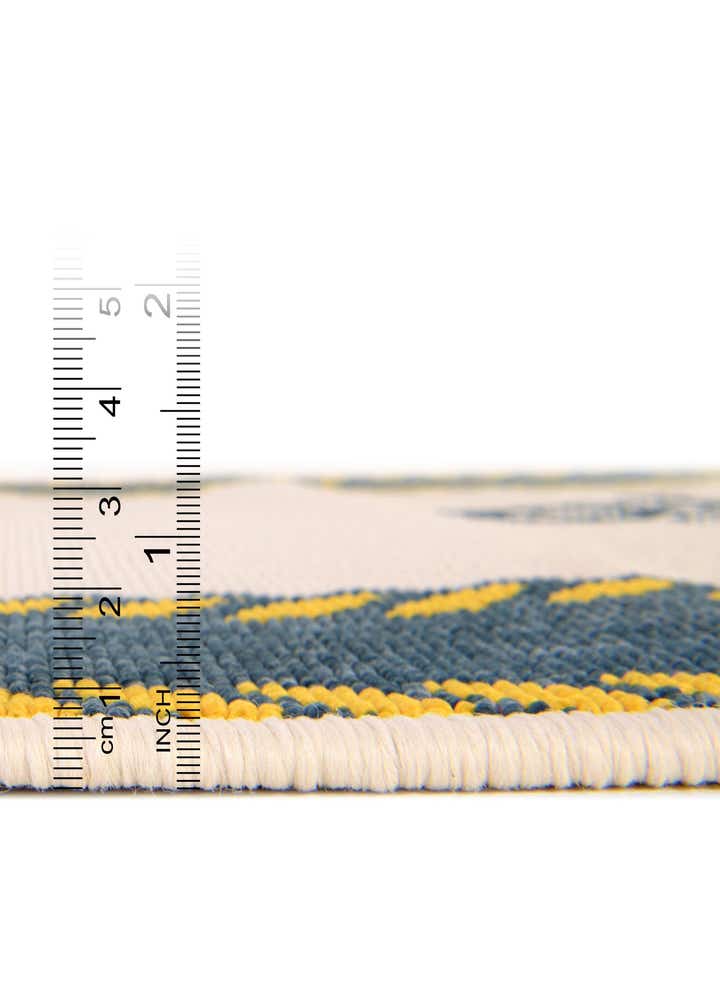 7' 10 x 7' 10 Easy-Clean Coastal Indoor / Outdoor Square Rug