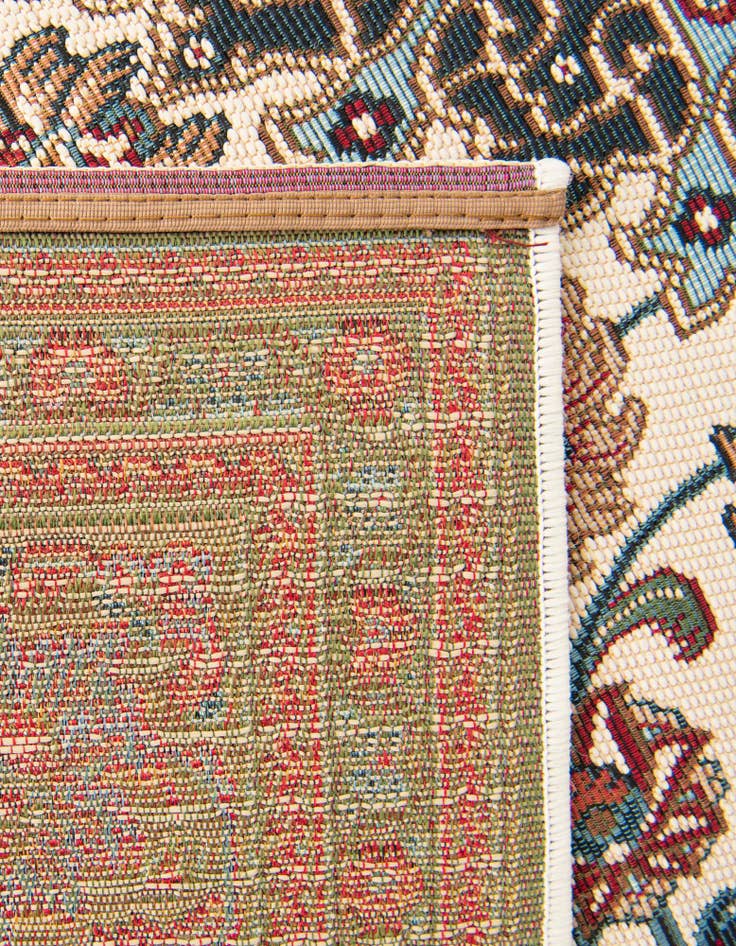 Detail image of 7' 10 x 7' 10  Washable Traditional Indoor / Outdoor Square Rug