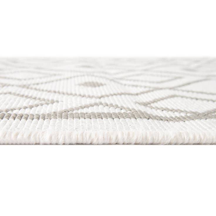 Detail image of 7' 10 x 7' 10 Easy-Clean Trellis Indoor / Outdoor Square Rug