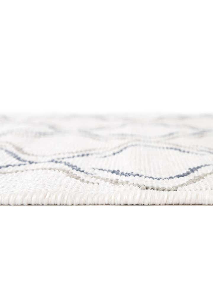 7' 10 x 7' 10 Easy-Clean Trellis Indoor / Outdoor Square Rug