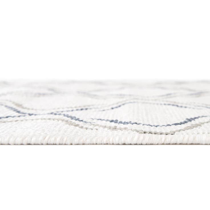 Detail image of 7' 10 x 7' 10 Easy-Clean Trellis Indoor / Outdoor Square Rug