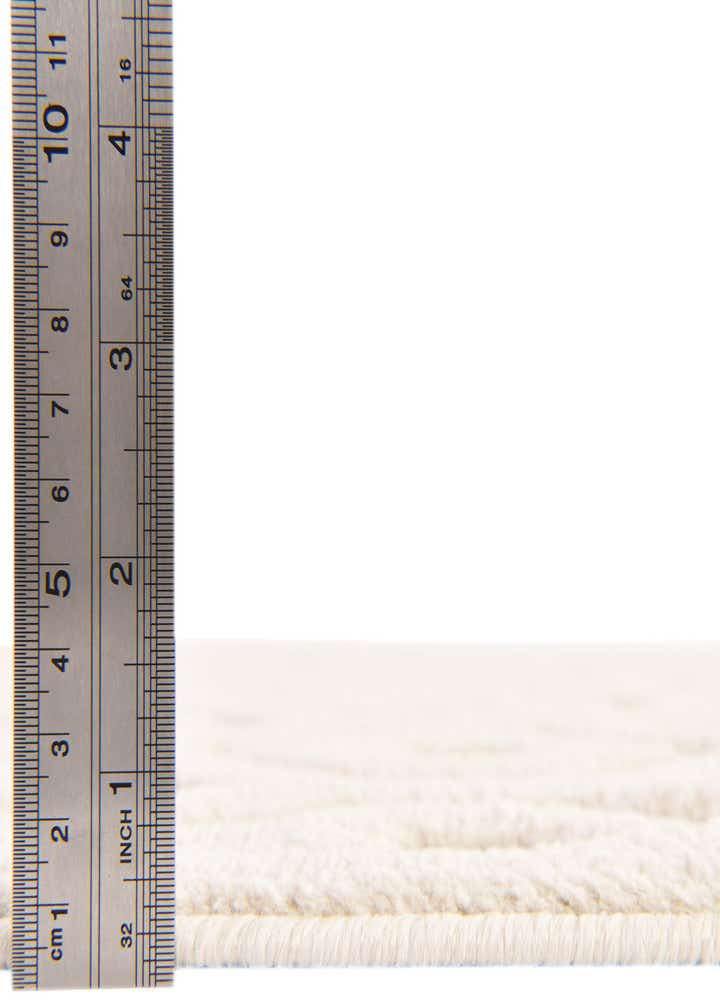 7' 10 x 7' 10 Easy-Clean Trellis Textured Indoor / Outdoor Square Rug