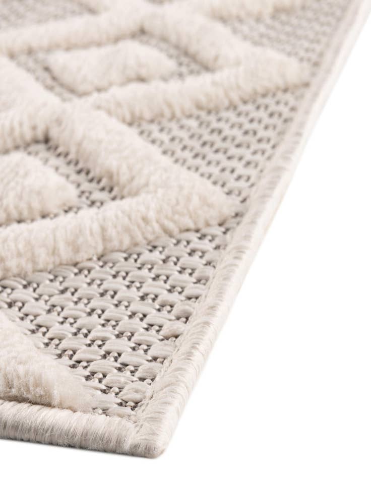 Detail image of 7' 10 x 7' 10 Easy-Clean Trellis Textured Indoor / Outdoor Square Rug