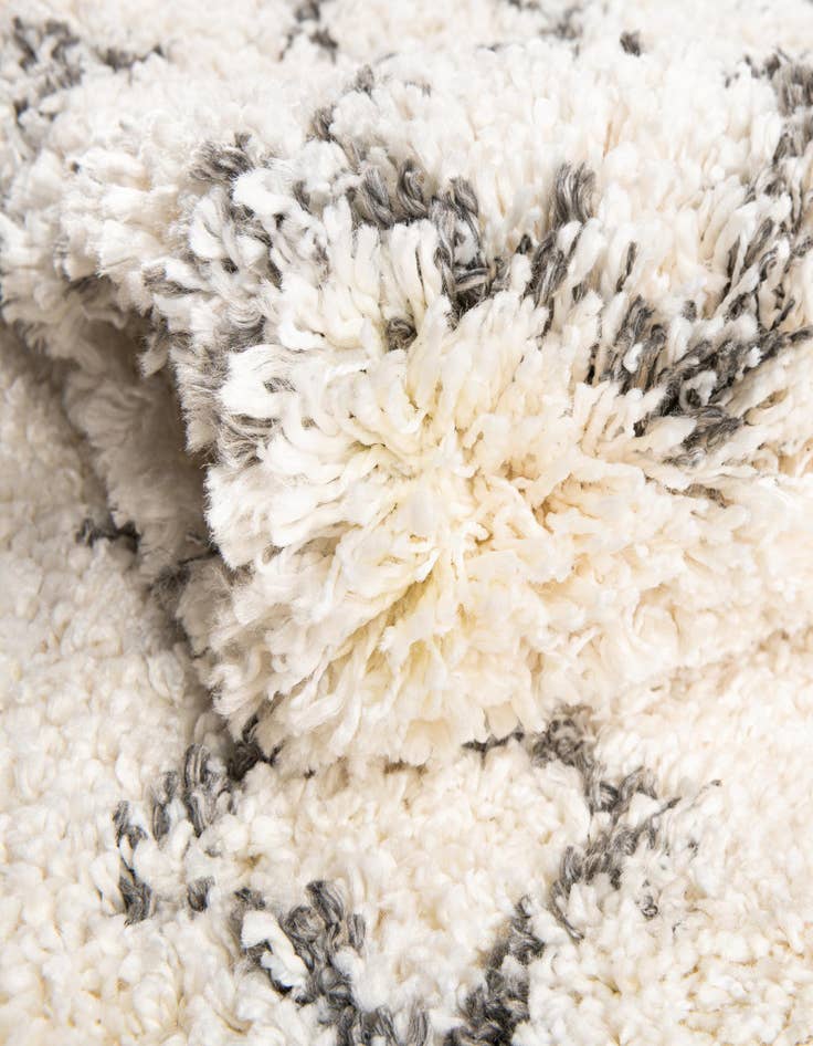 Detail image of 6' 7 x 6' 7 Soft Touch Shag Square Rug