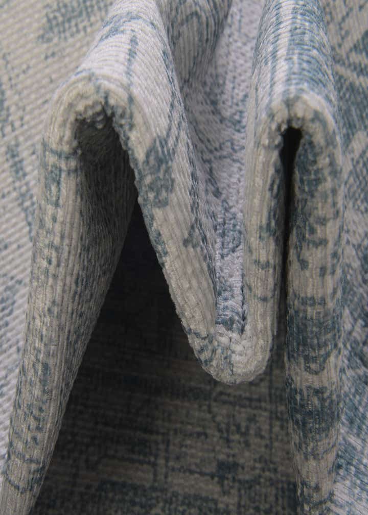 7' 6 x 7' 6 Washable Timeless Square Rug