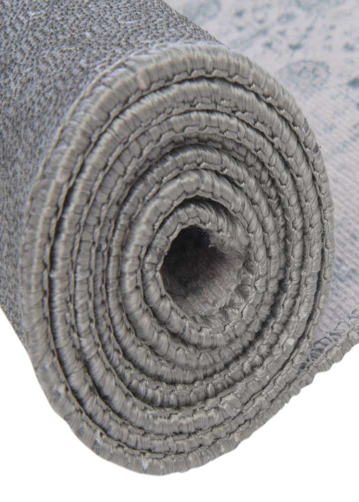 7' 6 x 7' 6 Washable Timeless Square Rug