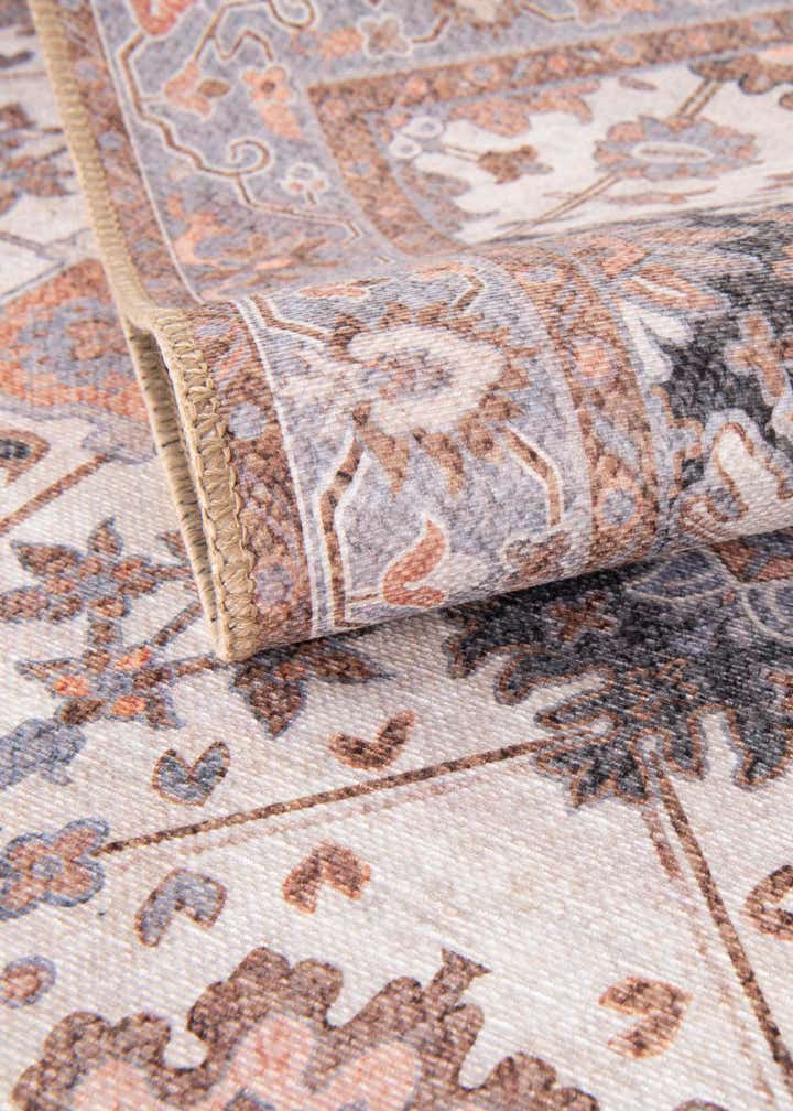 7' 10 x 7' 10 Washable Timeless Square Rug