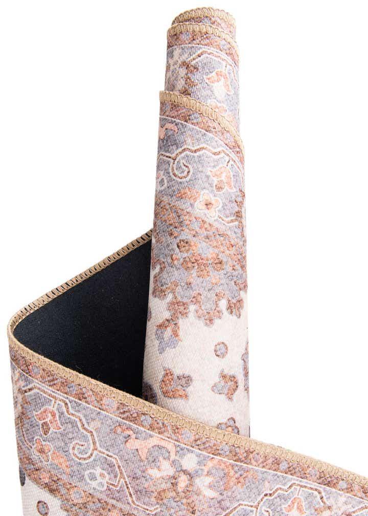 7' 10 x 7' 10 Washable Timeless Square Rug