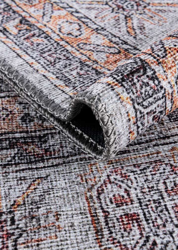 7' 10 x 7' 10 Washable Timeless Square Rug