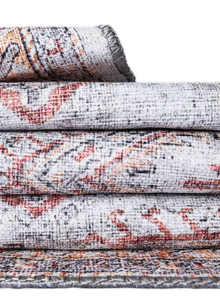 7' 10 x 7' 10 Washable Timeless Square Rug