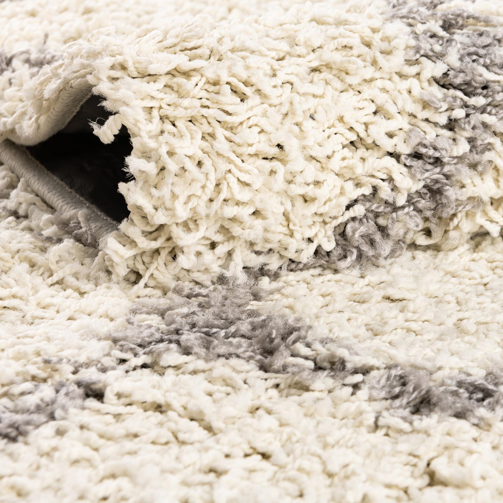 7' 10 x 7' 10 Trellis Shag Square Rug