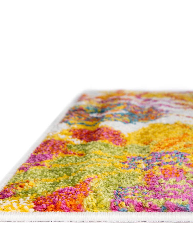 Detail image of 7' 10 x 7' 10 Tuscany Square Rug