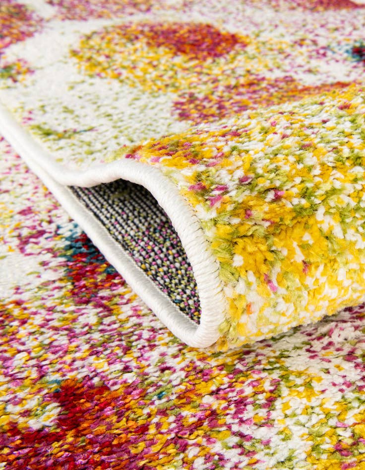 Detail image of 7' 10 x 7' 10 Tuscany Square Rug