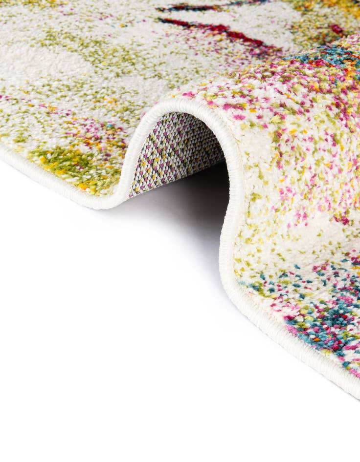 Detail image of 7' 10 x 7' 10 Tuscany Square Rug