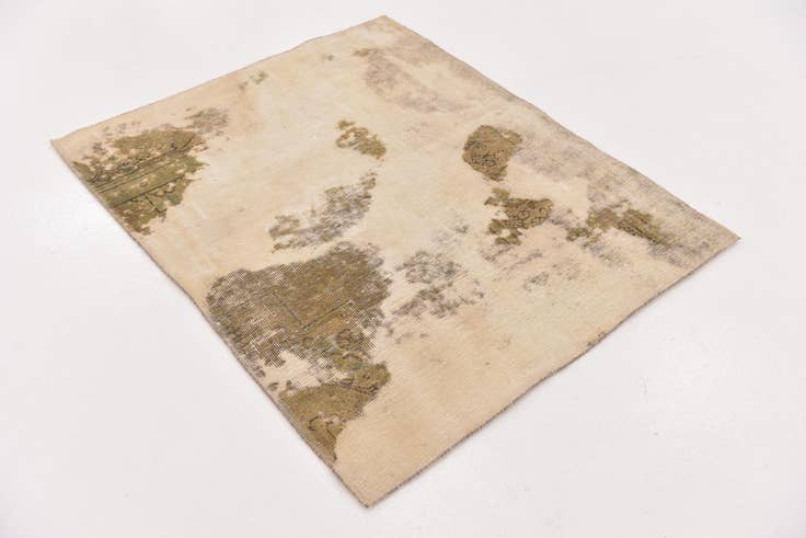 Detail image of 3' 2 x 3' 10 Hand Knotted Ultra Vintage Persian Wool Square Rug