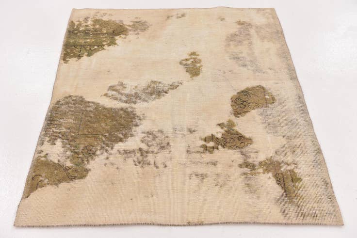 Detail image of 3' 2 x 3' 10 Hand Knotted Ultra Vintage Persian Wool Square Rug