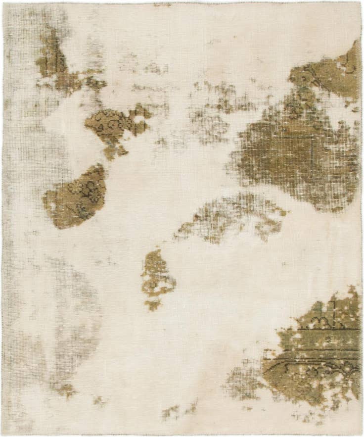 Detail image of 3' 2 x 3' 10 Hand Knotted Ultra Vintage Persian Wool Square Rug