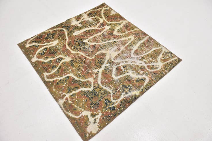 Detail image of 4' x 4' 2 Hand Knotted Ultra Vintage Persian Wool Square Rug