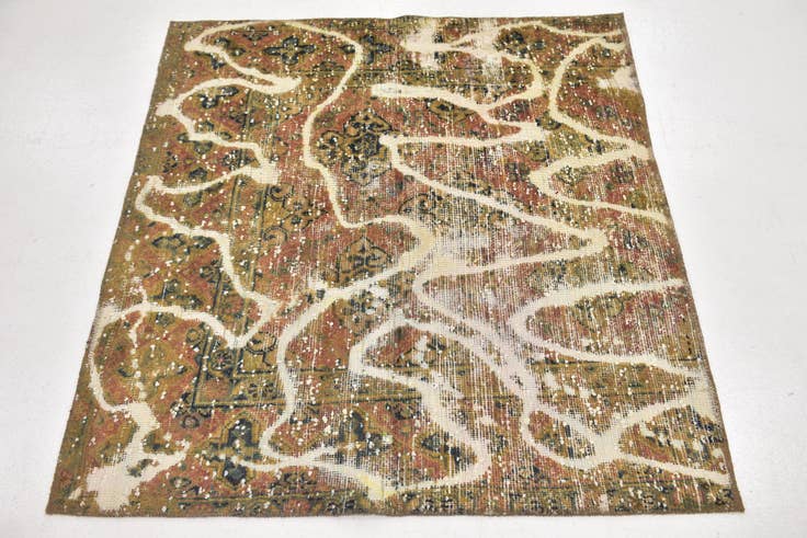 Detail image of 4' x 4' 2 Hand Knotted Ultra Vintage Persian Wool Square Rug