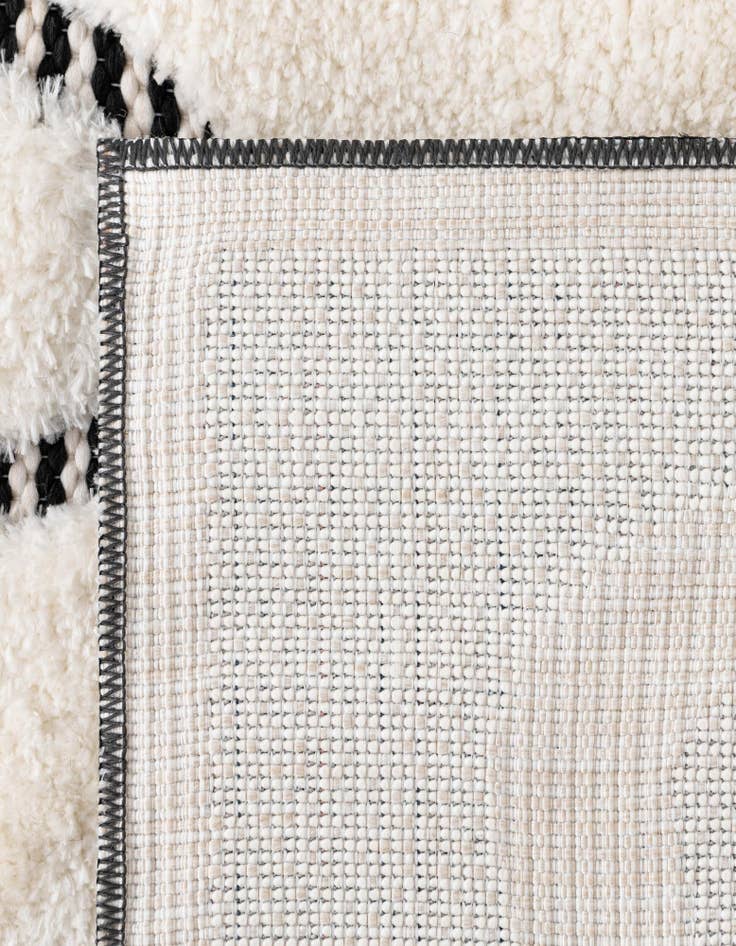 Detail image of 4' x 6' Prismatic Rug
