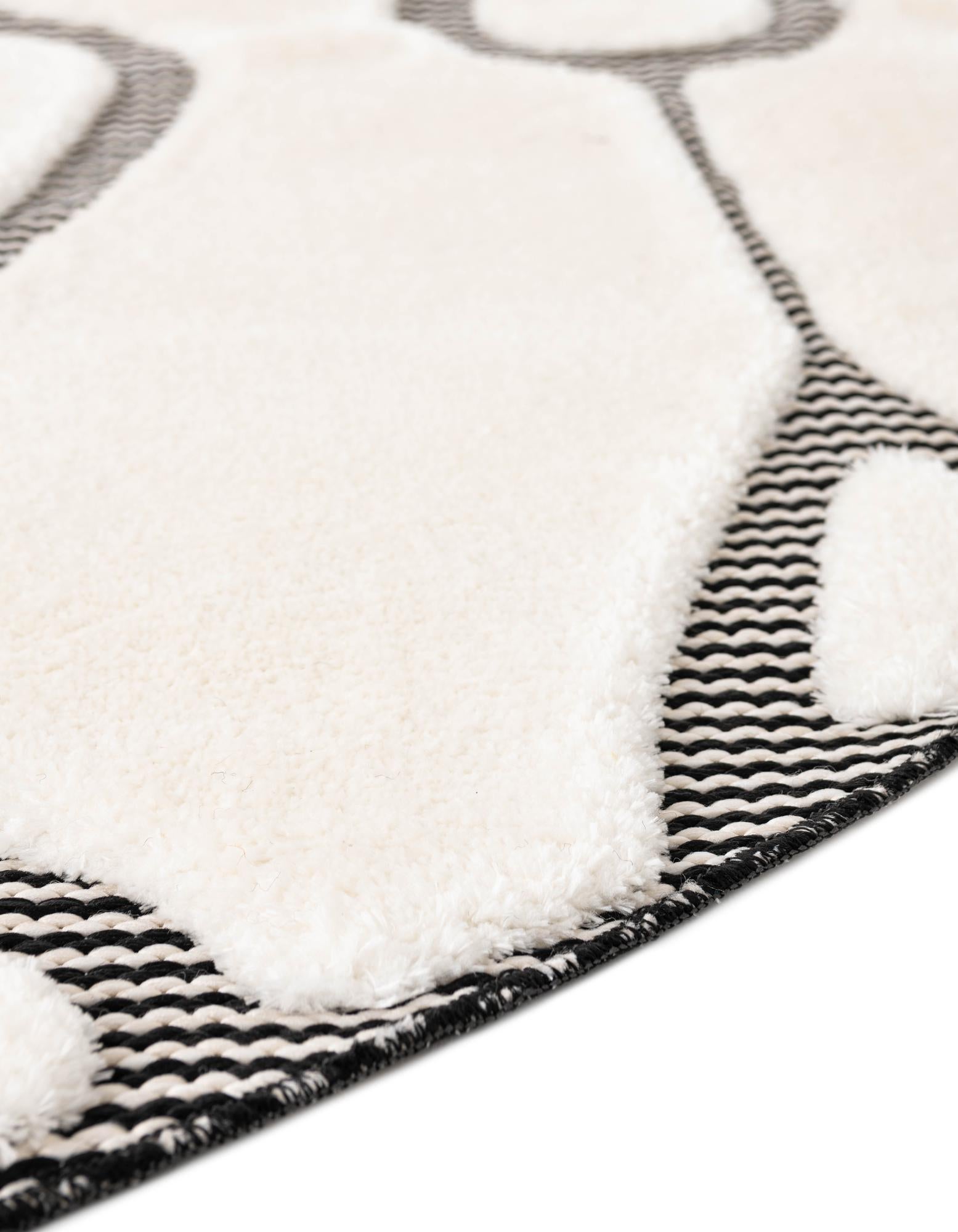 7' 10 x 7' 10 Prismatic Round Rug