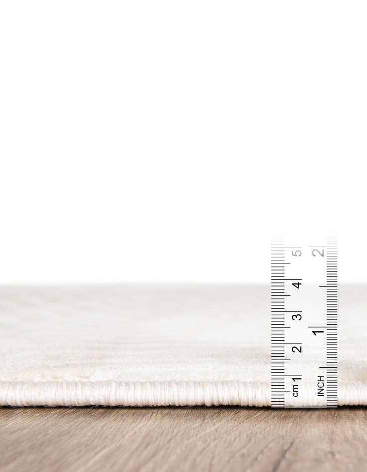 Detail image of 2' x 6' Aakaar Runner Rug