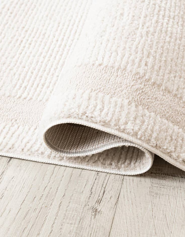Detail image of 2' 2 x 6' Textura Designer Runner Rug