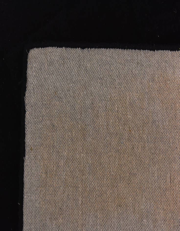 Detail image of 4' x 5' 7 Luna Wool Rug