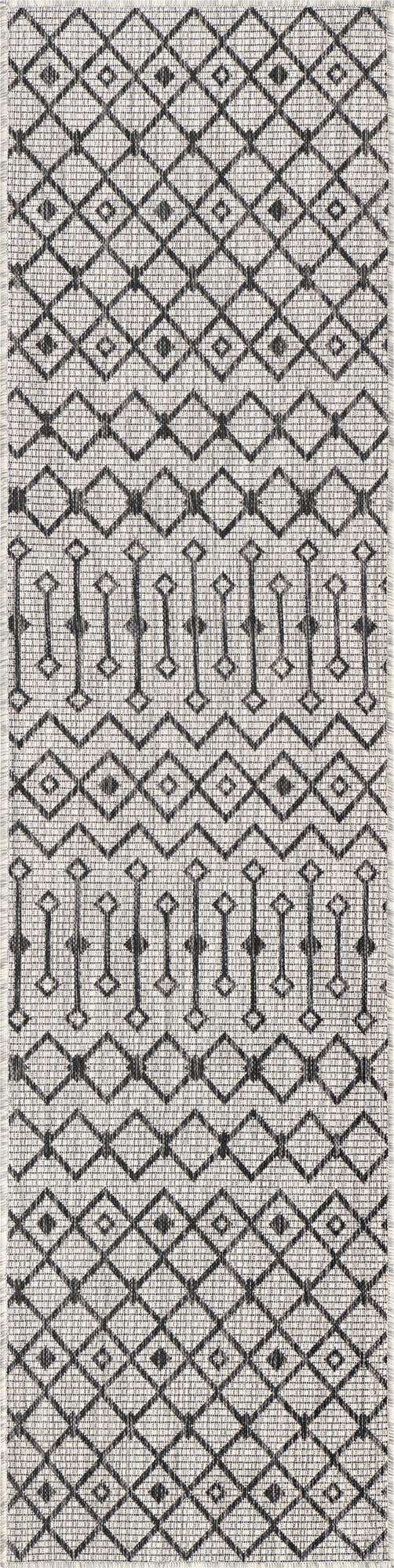 2' x 8' Kearney · Geometric Outdoor Rug, gray and black