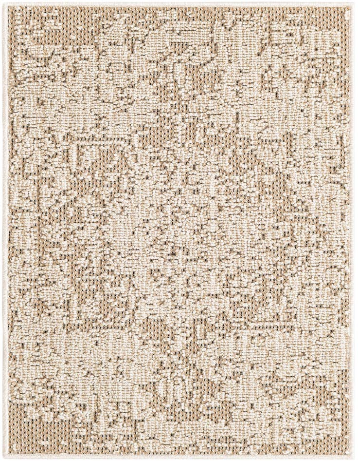 Detail image of 2' x 3' 1 Easy-Clean Traditional Indoor / Outdoor Rug