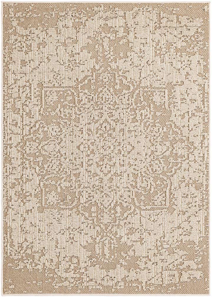 4' 1 x 6' 1 Easy-Clean Traditional Indoor / Outdoor Rug