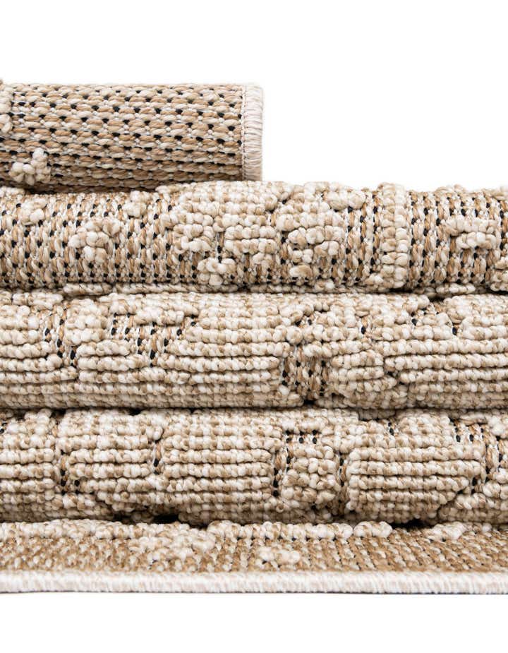 9' x 12' Easy-Clean Traditional Indoor / Outdoor Rug