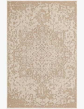 4' 1 x 6' 1 Easy-Clean Traditional Indoor / Outdoor Rug