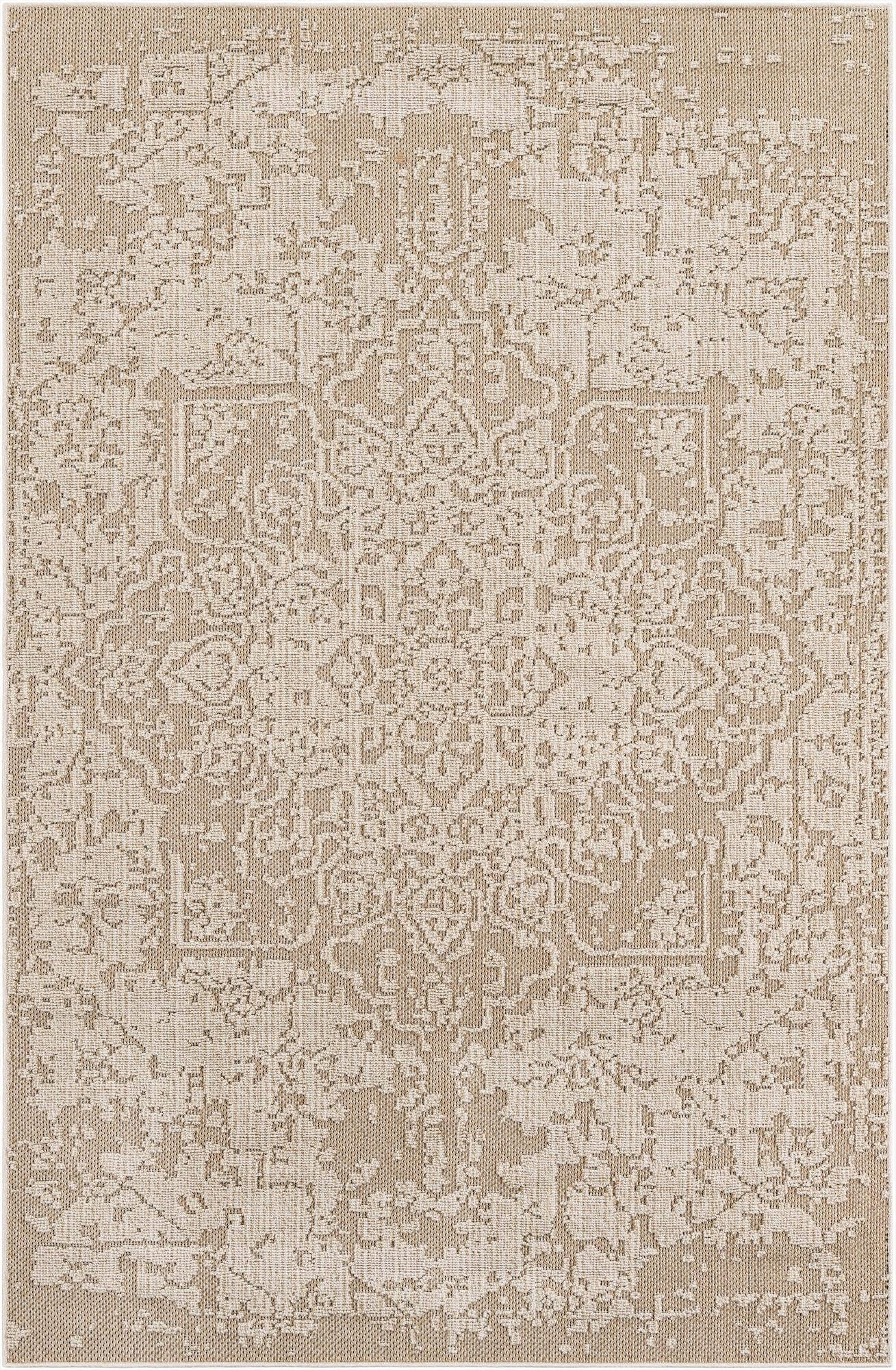 6' 1 x 9'  Washable Traditional Indoor / Outdoor Rug