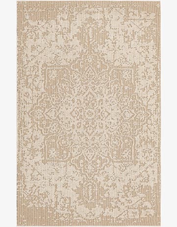5' 3 x 8' Easy-Clean Traditional Indoor / Outdoor Rug