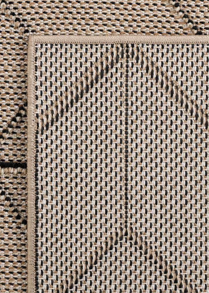 4' 1 x 6' 1 Easy-Clean Trellis Indoor / Outdoor Rug