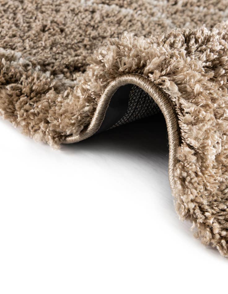 Detail image of 6' x 9' Soft Touch Shag Rug