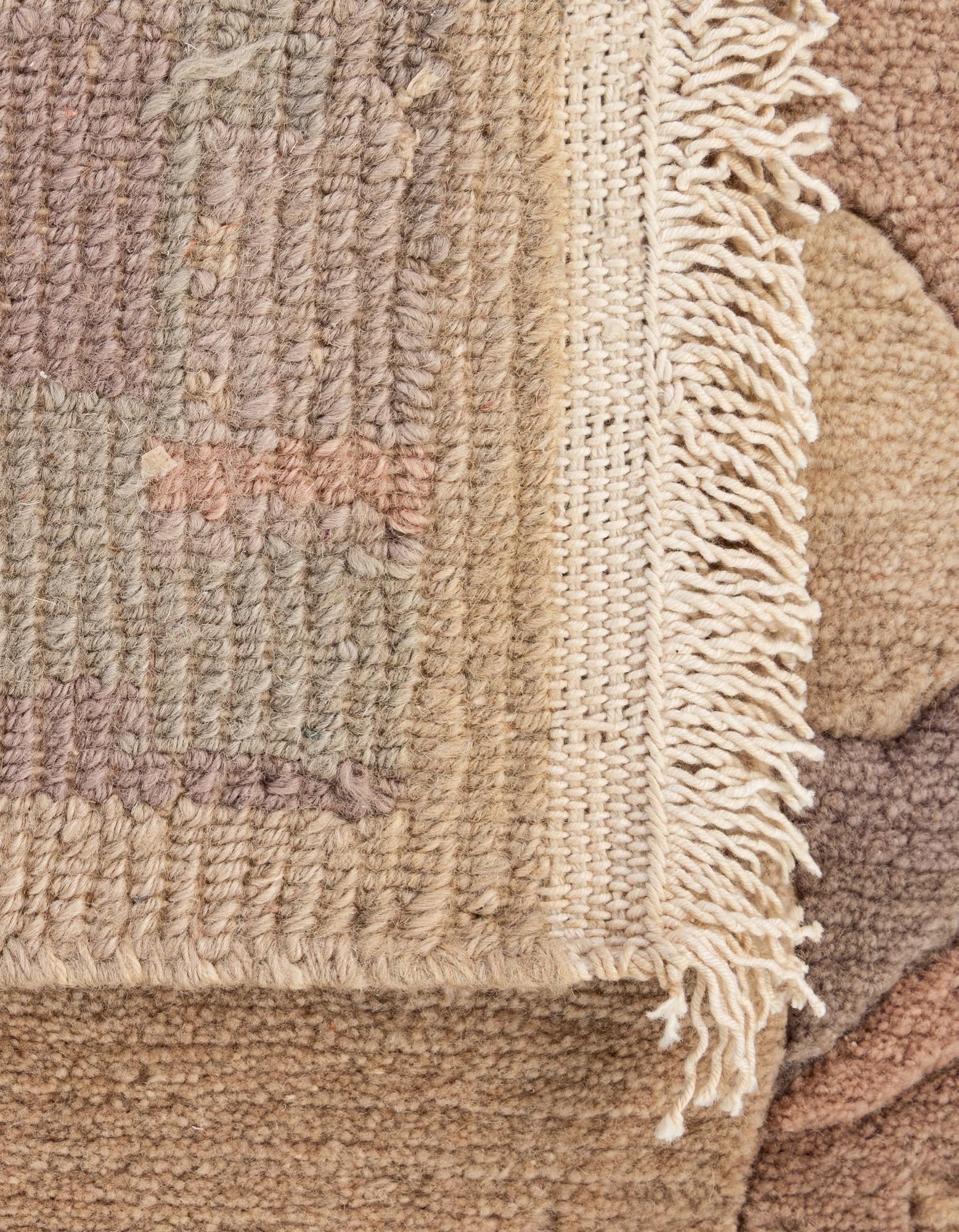 2' 6 x 4' 9 Hand Knotted Tibet Wool Rug