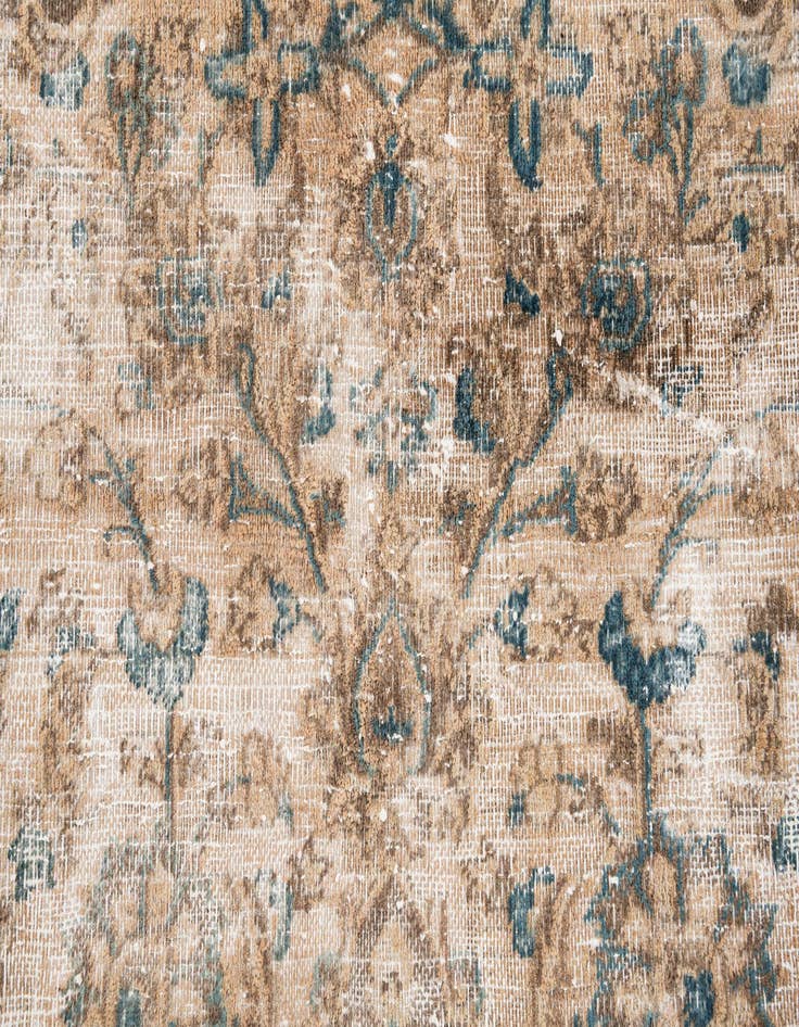 Detail image of 9' 5 x 11' 10  Hand Knotted Ultra Vintage Persian Wool Rug