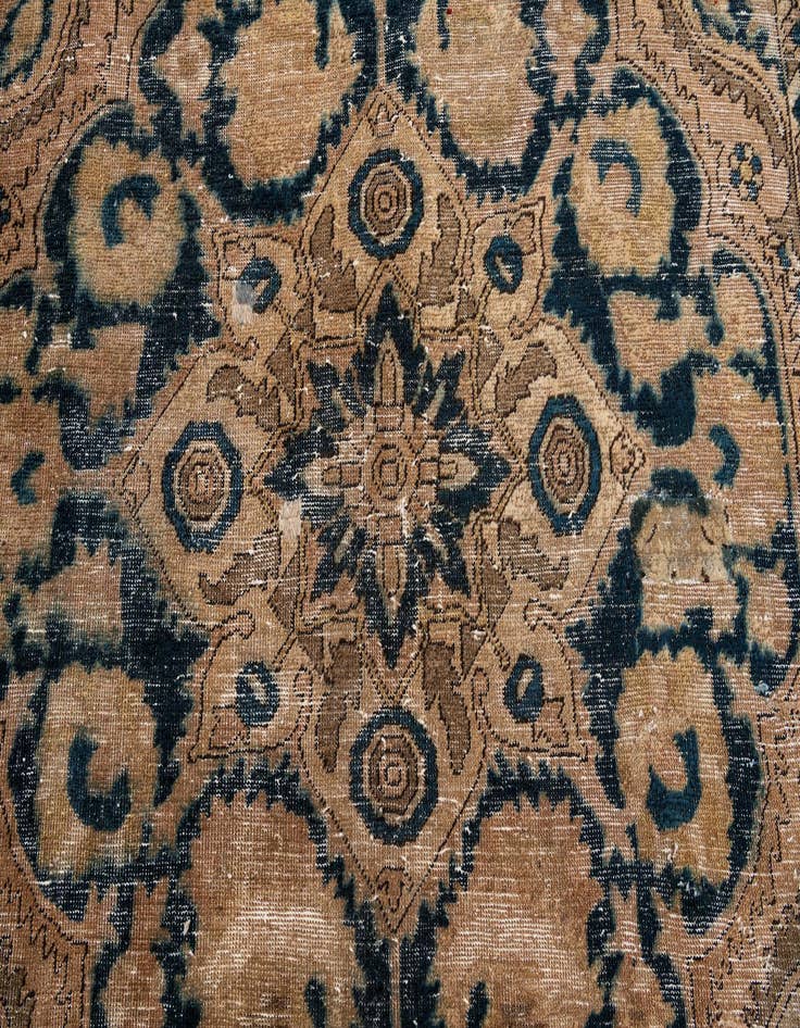 Detail image of 6' 9 x 10'  Hand Knotted Ultra Vintage Persian Wool Rug