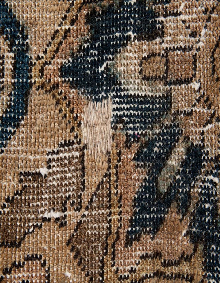 Detail image of 6' 9 x 10'  Hand Knotted Ultra Vintage Persian Wool Rug