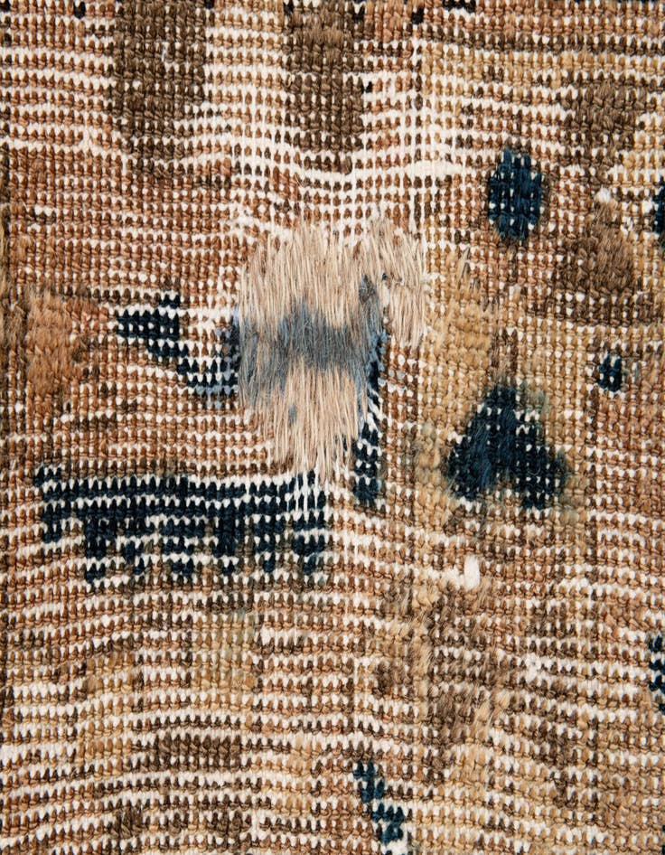 Detail image of 6' 9 x 10'  Hand Knotted Ultra Vintage Persian Wool Rug