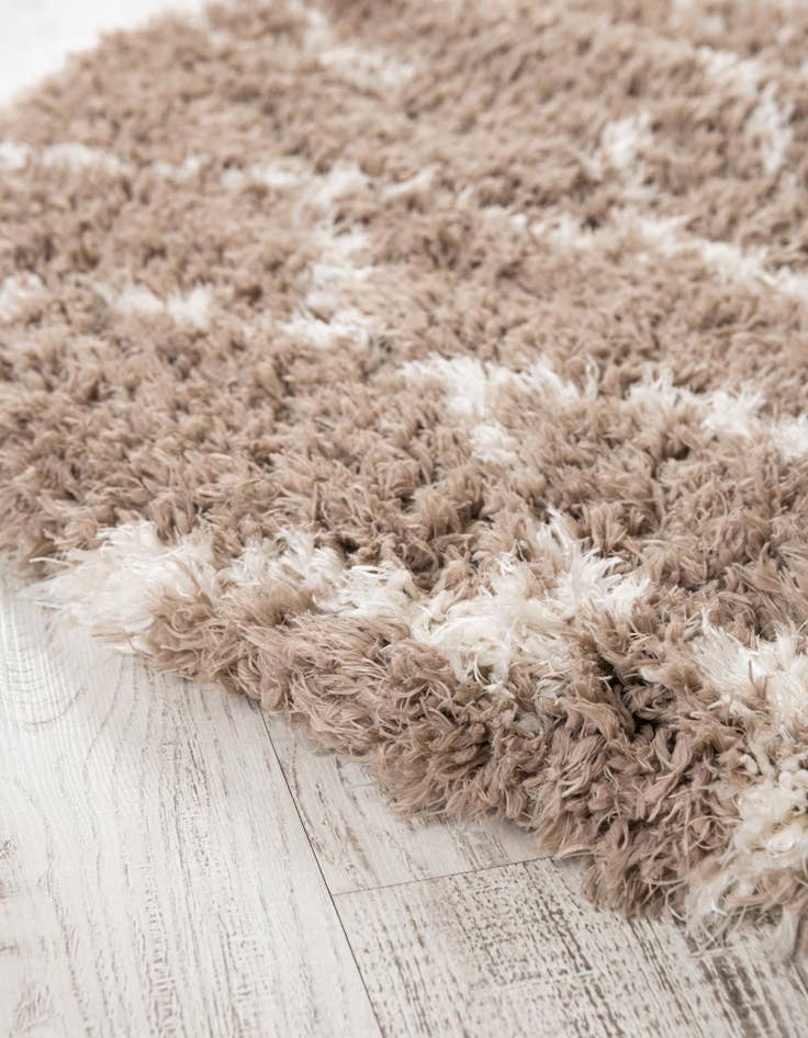 Detail image of 8' x 8' Infinity Shag Round Rug