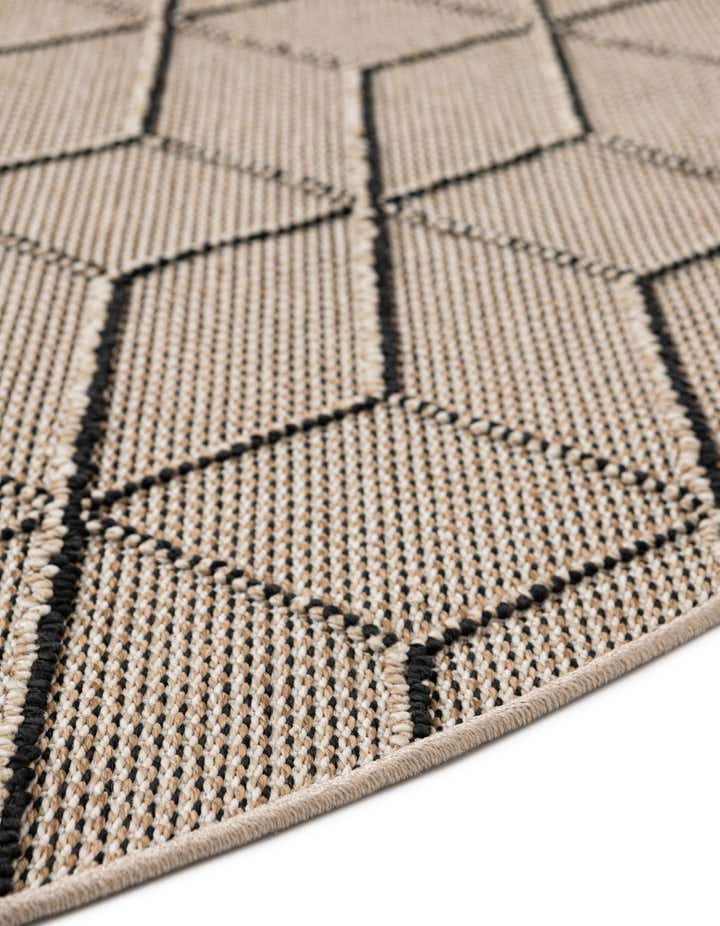 5' 3 x 5' 3 Easy-Clean Lattice Indoor / Outdoor Round Rug