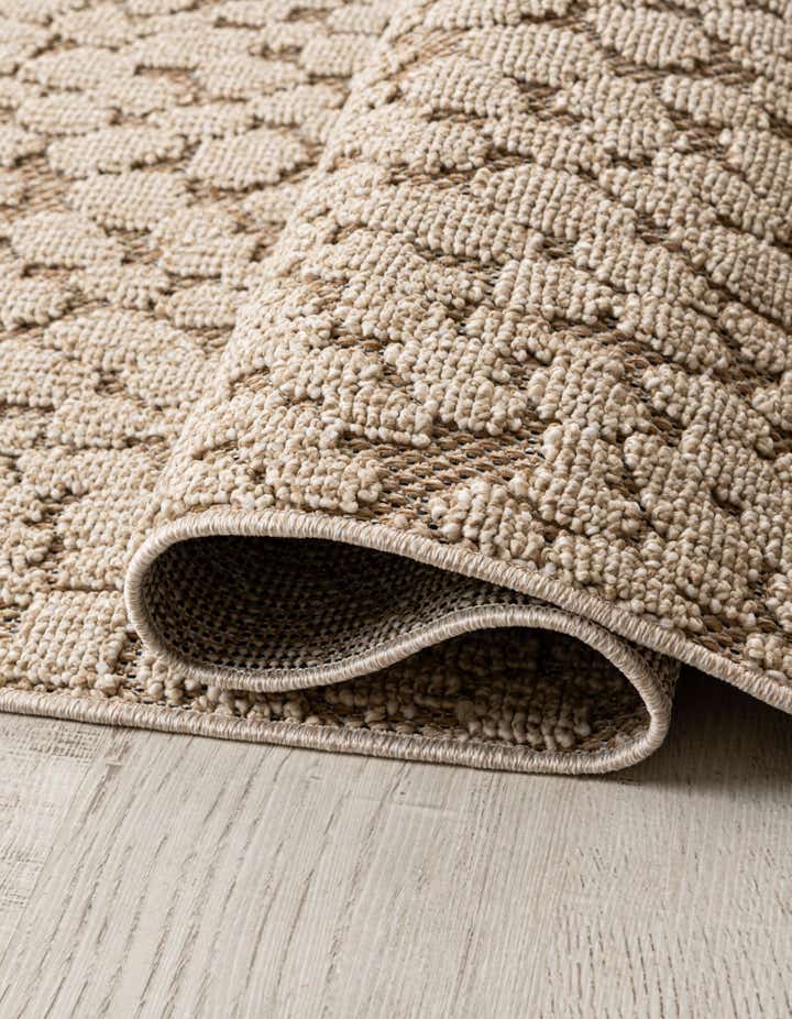 7' 10 x 7' 10 Easy-Clean Safari Indoor / Outdoor Round Rug