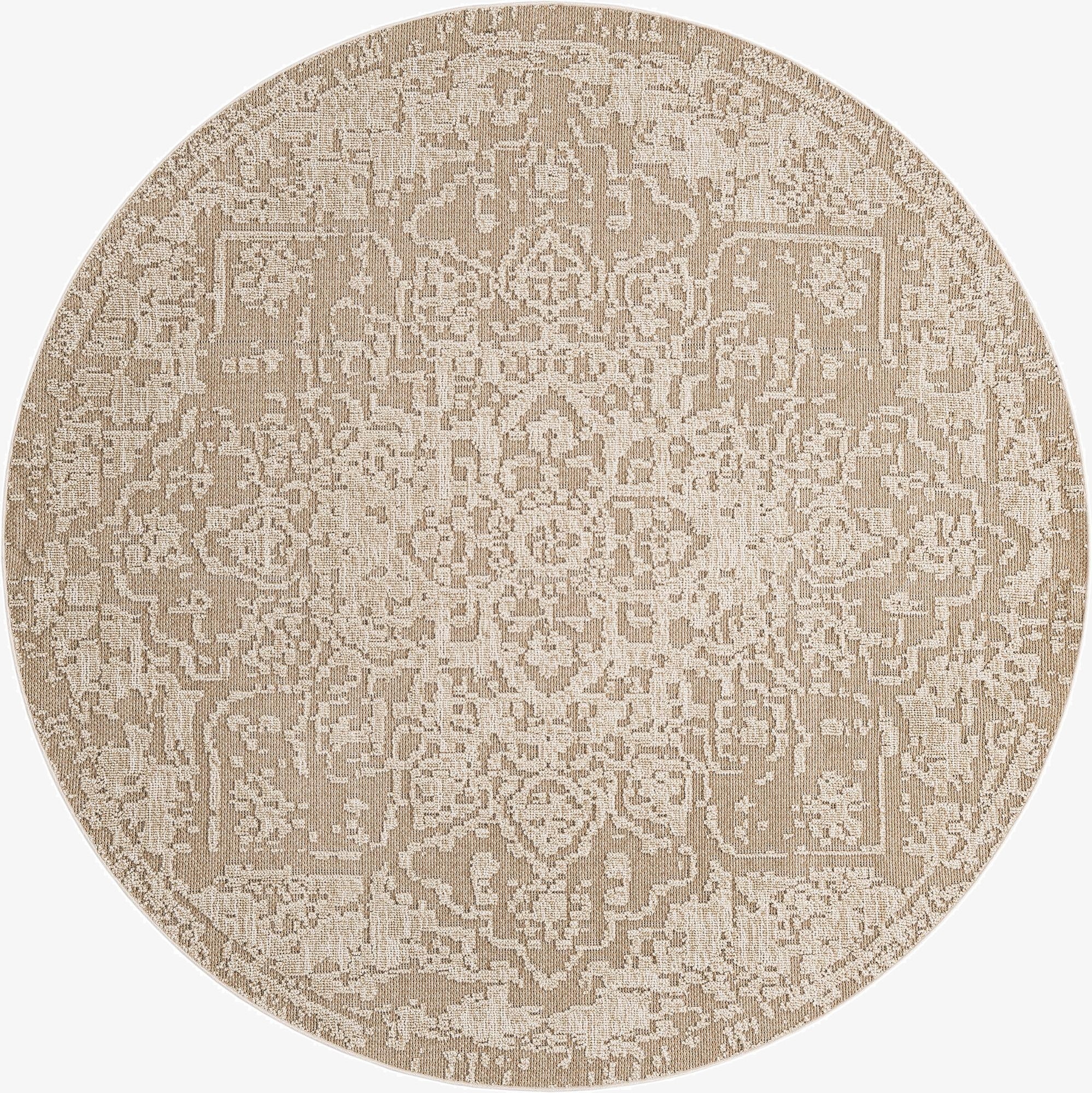 7' 10 x 7' 10  Washable Traditional Indoor / Outdoor Round Rug